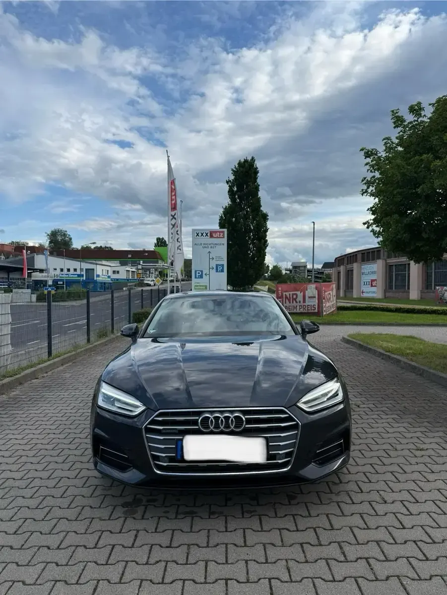 Gebraucht Audi A5 Comfort 218 PS (160 kW) 2018 Grau Coupé