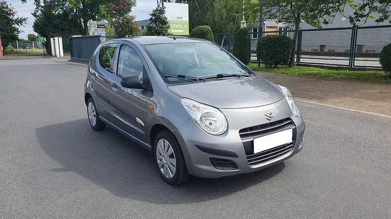 Grau Gebraucht 2014 Suzuki Alto Kleinwagen | 4.600 € (Fairer Preis) - Bild 1/4
