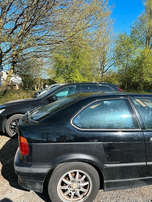 Gebraucht BMW 316 102 PS (75 kW) 1996 Schwarz Kleinwagen
