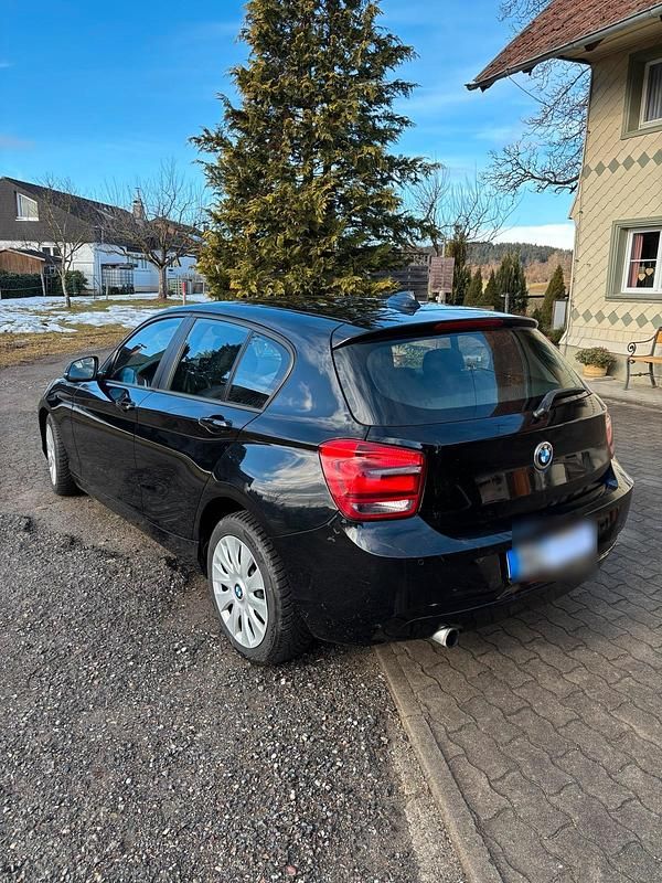 Gebraucht BMW 116 132 PS (97 kW) 2013 Schwarz Kleinwagen