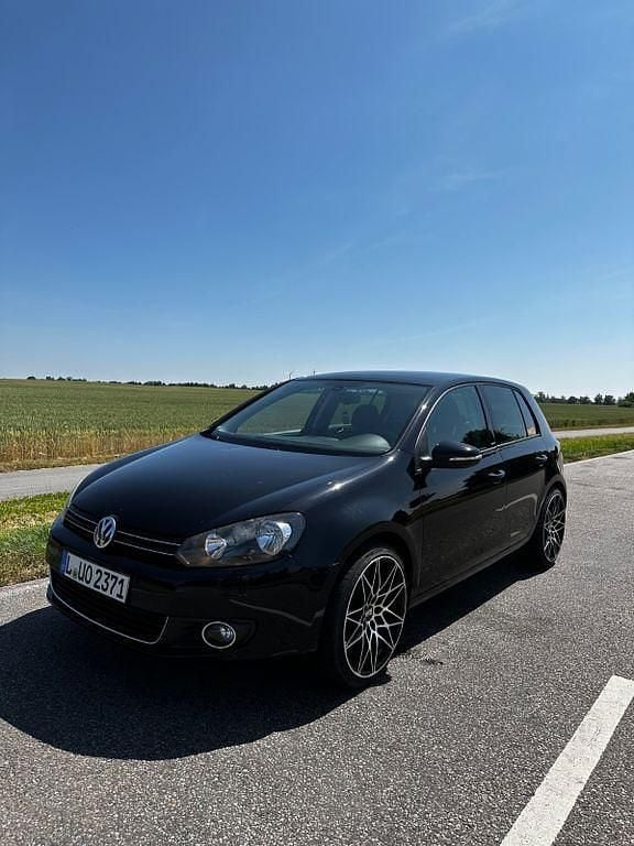 Gebraucht VW Golf VII Style 105 PS (77 kW) 2012 Schwarz Limousine