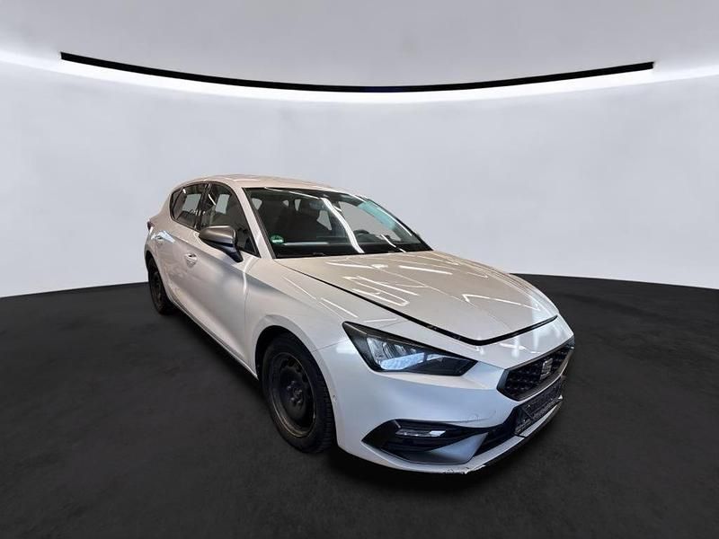 Gebraucht Seat Leon FR 150 PS (110 kW) 2023 Weiß Limousine