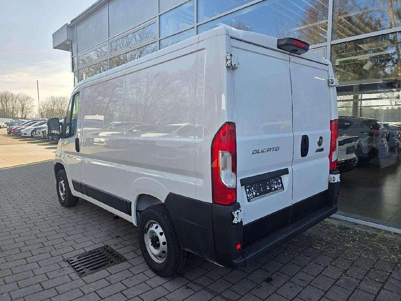 Gebraucht Fiat Ducato 120 PS (88 kW) 2023 Ducato weiß Van