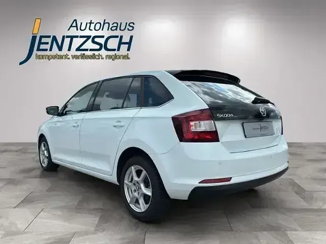 Gebraucht Skoda Rapid Style 125 PS (91 kW) 2018 Weiß Kleinwagen