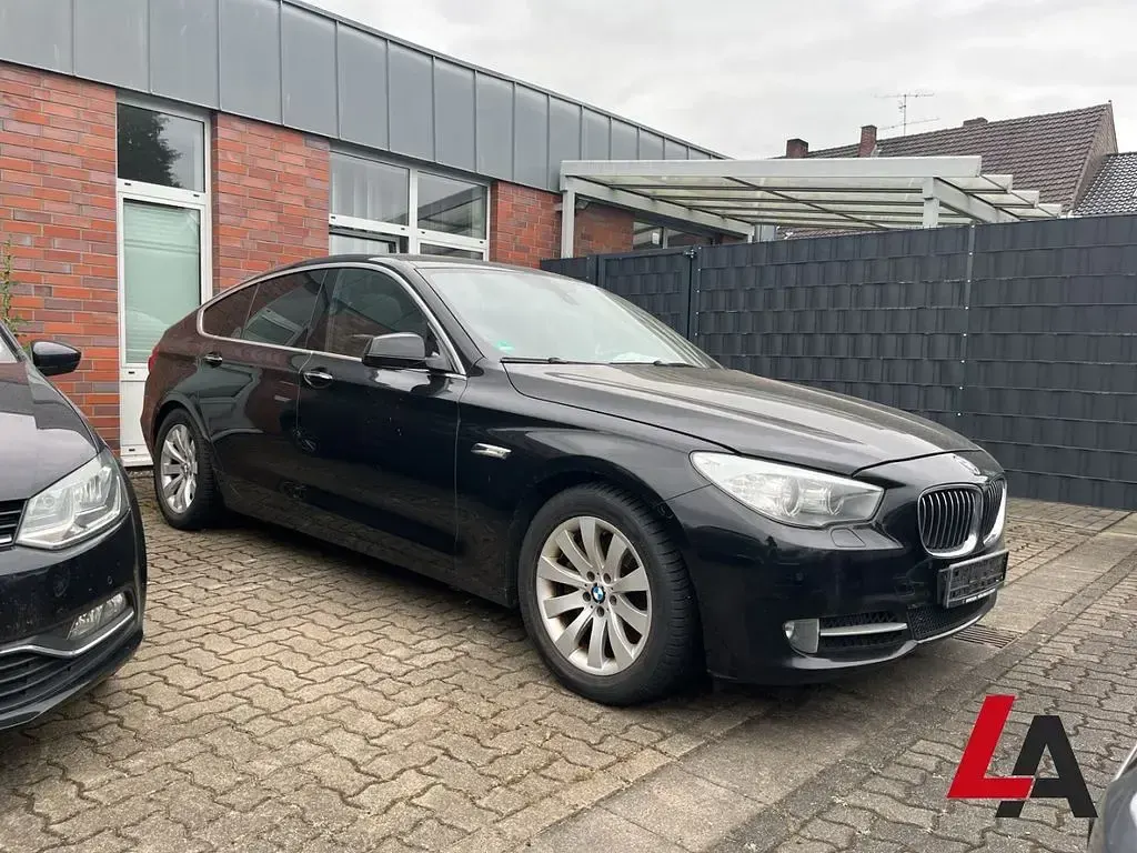 Gebraucht BMW 530 Sport Line 245 PS (180 kW) 2012 Schwarz Limousine