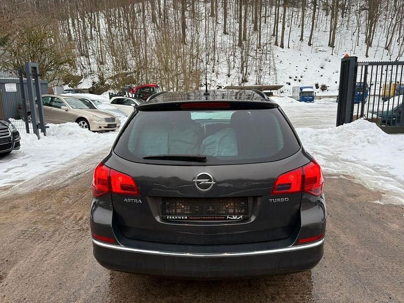 Gebraucht Opel Astra Active 140 PS (102 kW) 2013 Grau Kombi