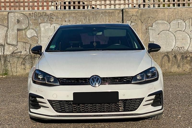 Weiß Gebraucht 2017 VW Golf GTD Limousine | 13.900 € (Guter Preis) - Bild 1/4