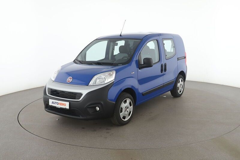 Blau Gebraucht 2019 Fiat Fiorino Van / Kleinbus | 10.990 € - Bild 1/4