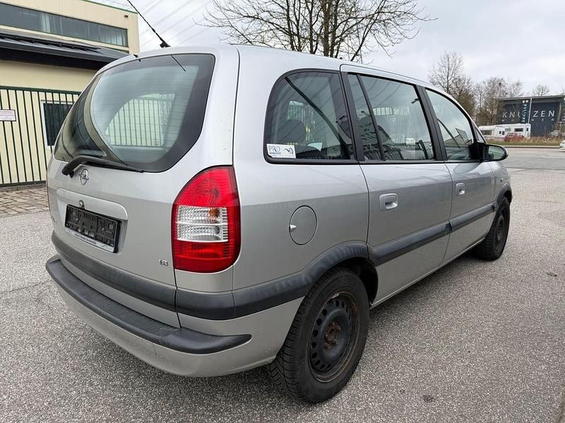 Gebraucht Opel Zafira 125 PS (91 kW) 2004 Silber Van / Kleinbus