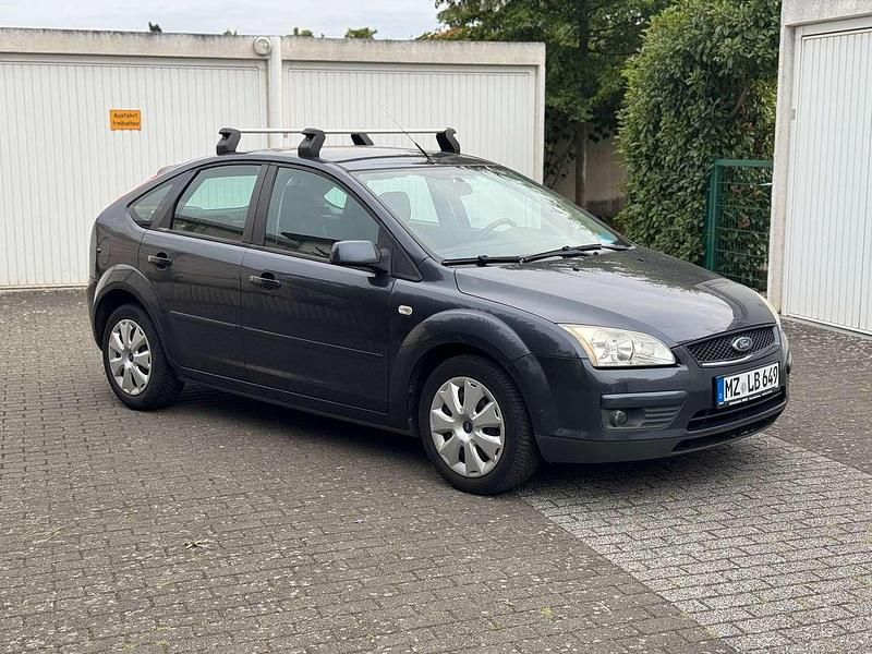 Second-hand Ford Focus 101 CP (74 kW) 2007 Gri Berlinǎ