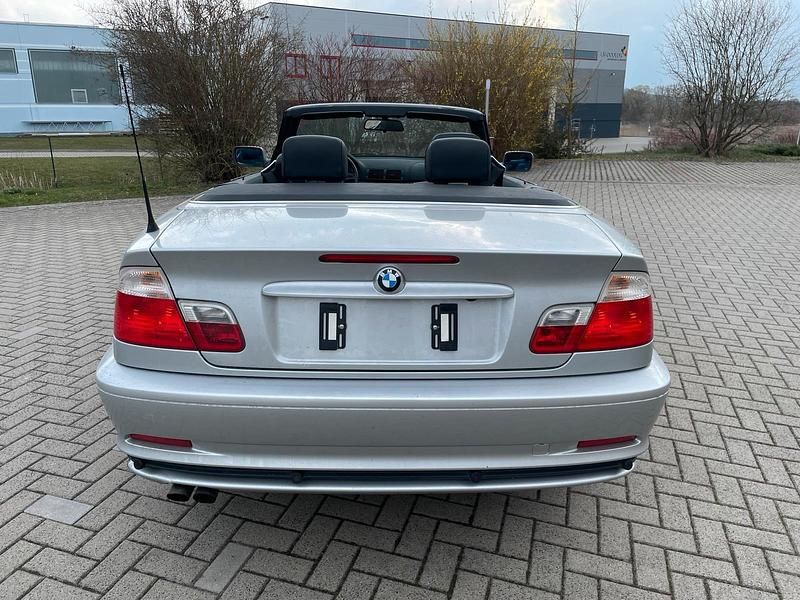Gebraucht BMW 320 Cabriolet 170 PS (125 kW) 2001 Silber Cabrio