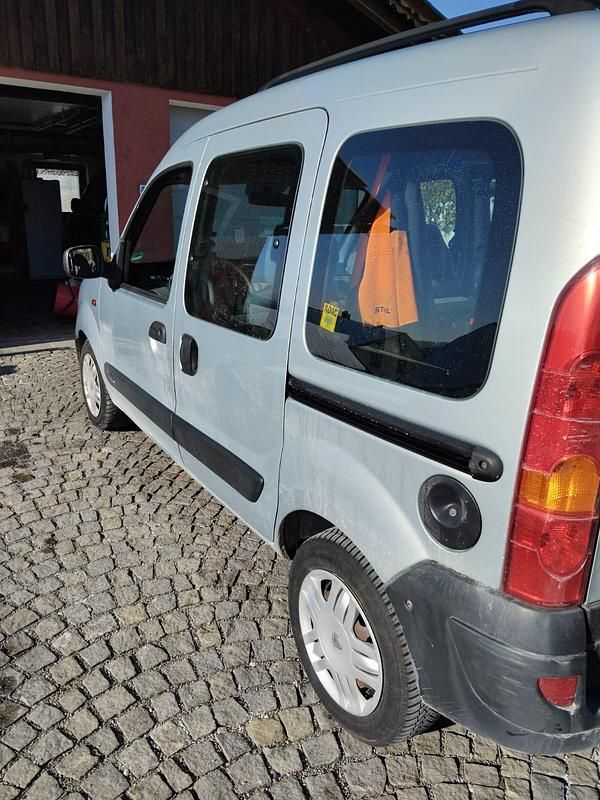 Gebraucht Renault Kangoo 85 PS (62 kW) 2005 Silber Van / Kleinbus