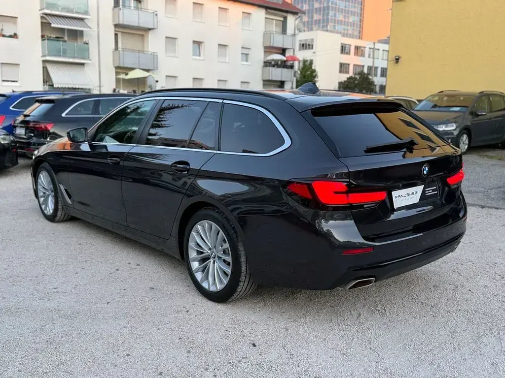 Gebraucht BMW 520 190 PS (139 kW) 2021 Grau Limousine