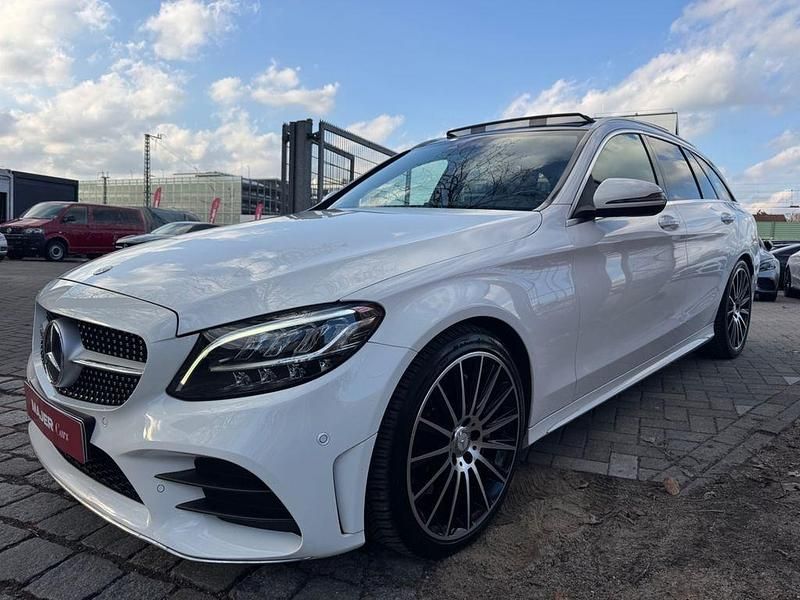 Gebraucht Mercedes C300 AMG 245 PS (180 kW) 2019 Weiß Limousine
