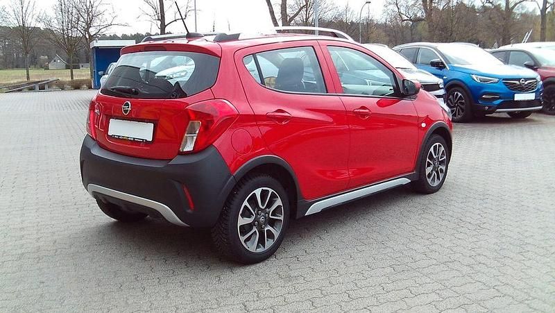 Usado Opel Karl Rocks 75 HP (55 kW) 2018 Vermelho Citadino