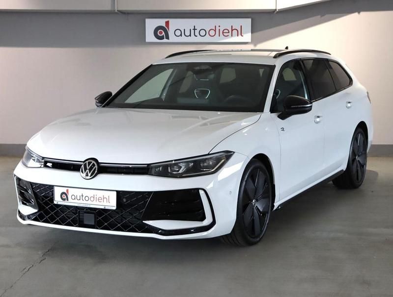 Gebraucht VW Passat R-line 150 PS (110 kW) 2025 Weiß Kombi
