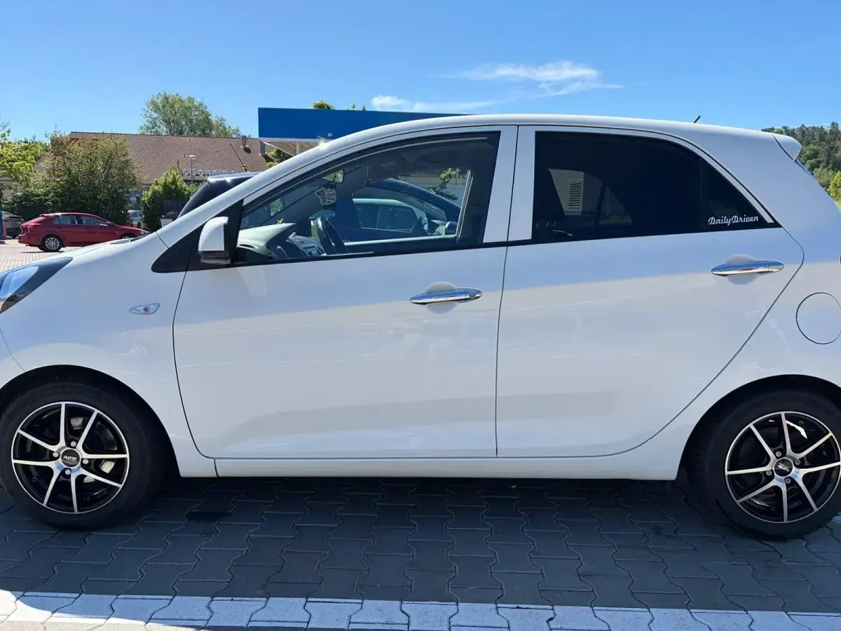 Gebraucht Kia Picanto DREAM-TEAM Edition 67 PS (49 kW) 2015 Weiß Kleinwagen