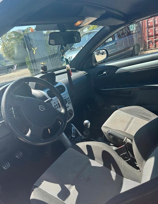 Gebraucht Opel Tigra 90 PS (66 kW) 2005 Blau Cabrio