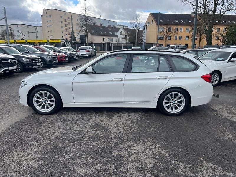 Gebraucht BMW 320 Advantage 190 PS (139 kW) 2019 Weiß Kombi