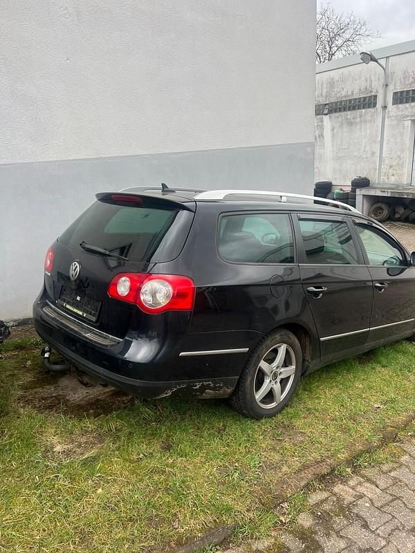 Gebraucht VW Passat 140 PS (102 kW) 2007 Schwarz Kombi