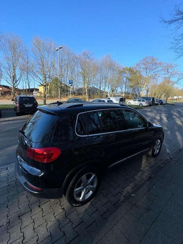Gebraucht VW Tiguan Cup 140 PS (102 kW) 2014 Schwarz SUV