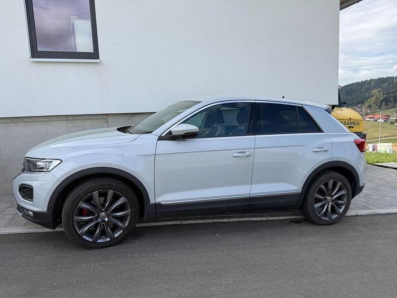 Second-hand VW T-Roc 190 CP (139 kW) 2019 Alb SUV