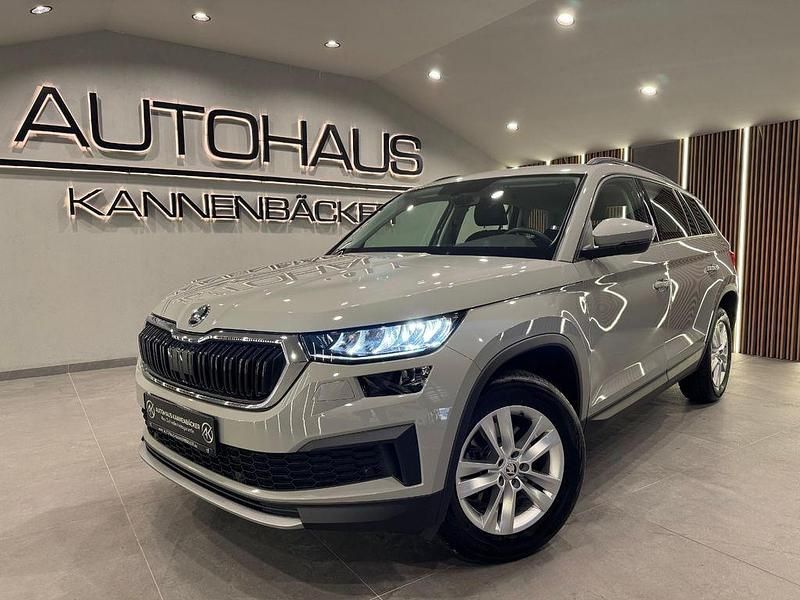 Grau Gebraucht 2023 Skoda Kodiaq Ambition SUV | 29.990 € (Superpreis) - Bild 1/4