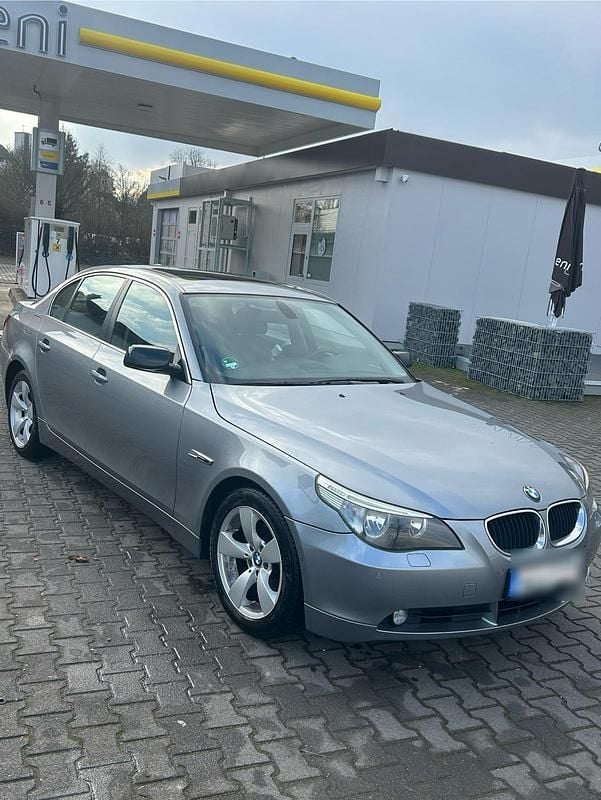 Gebraucht BMW 525 192 PS (141 kW) 2004 Silber Limousine