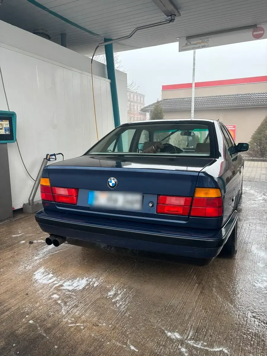 Gebraucht BMW 525 170 PS (125 kW) 1989 Blau Limousine