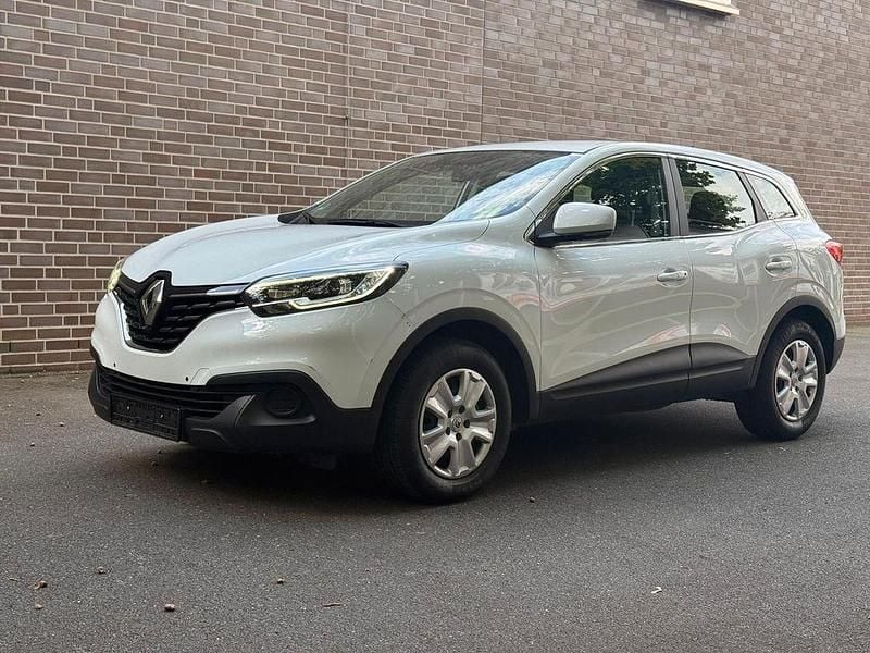 Weiß Gebraucht 2017 Renault Kadjar Life SUV | 8.499 € (Superpreis) - Bild 1/4