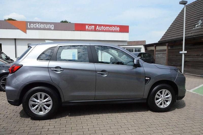 Grau Gebraucht 2020 Mitsubishi ASX Spirit SUV | 18.950 € (Fairer Preis) - Bild 1/4