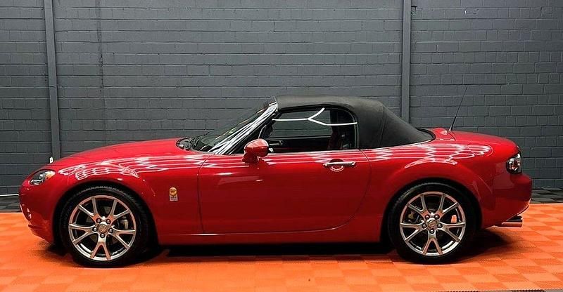 Second-hand Mazda MX5 160 CP (117 kW) 2005 Roșu Cabrio