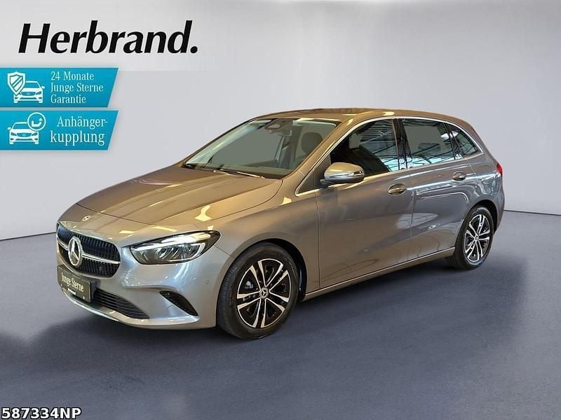 Grau Gebraucht 2024 Mercedes B180 Progressive Van / Kleinbus | 31.880 € (Fairer Preis) - Bild 1/4
