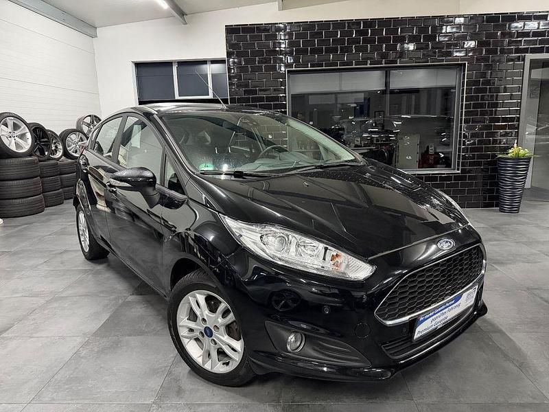 Schwarz Gebraucht 2017 Ford Fiesta Celebration Limousine | 7.999 € (Guter Preis) - Bild 1/4