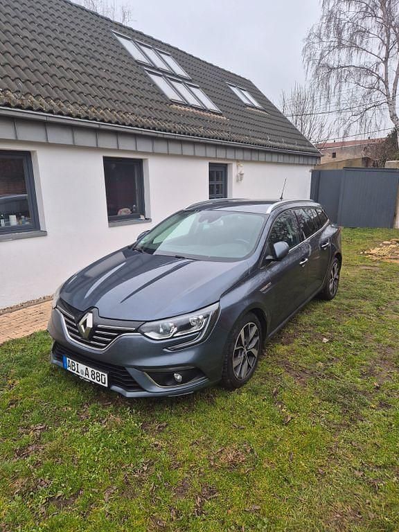 Gebraucht 2016 Renault Mégane III Bose Edition Limousine | 7.750 € (Fairer Preis) - Bild 1/4