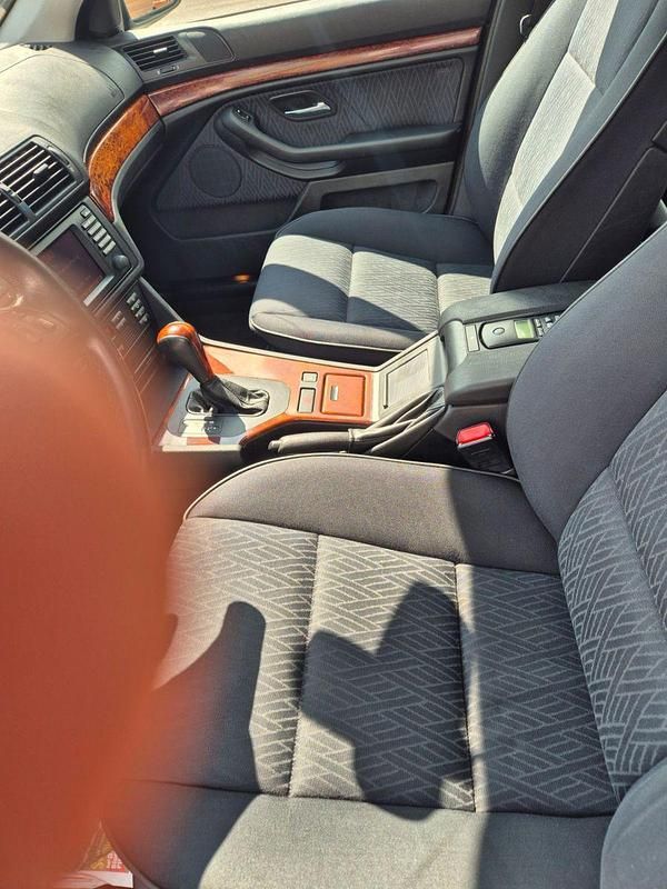 Gebraucht BMW 530 231 PS (169 kW) 2001 Schwarz Kombi