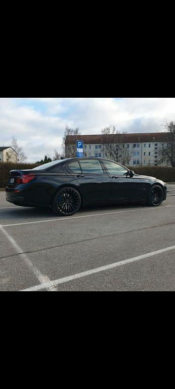 Gebraucht 2012 BMW 750 Performance Limousine | 18.700 € (Superpreis) - Bild 1/4