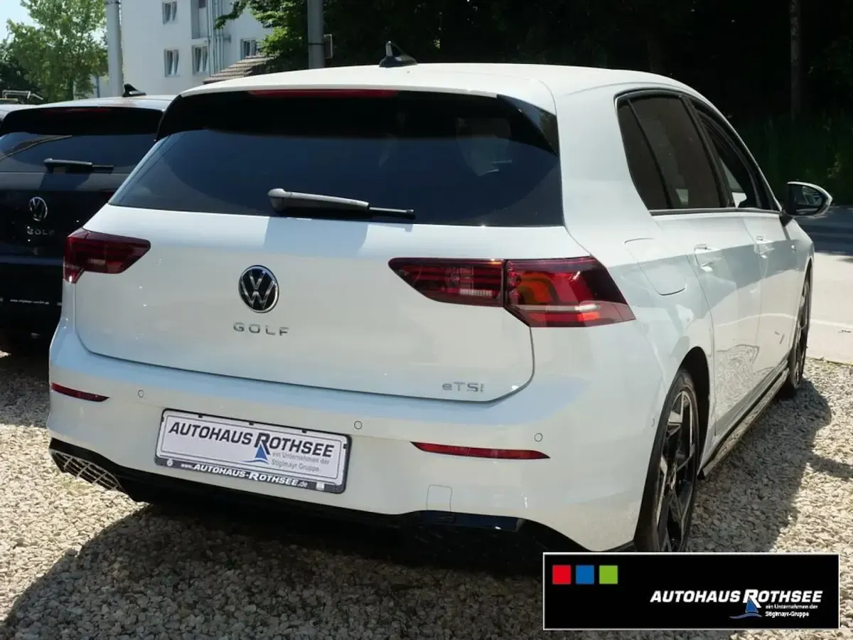 Gebraucht VW Golf VIII R-line 150 PS (110 kW) 2025 Weiß Limousine