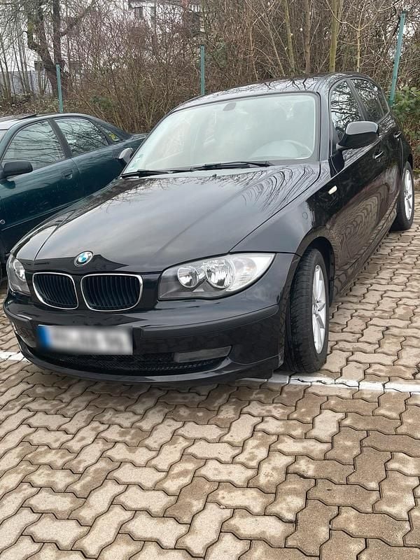 Second-hand BMW 118 143 CP (105 kW) 2009 Negru Hatchback