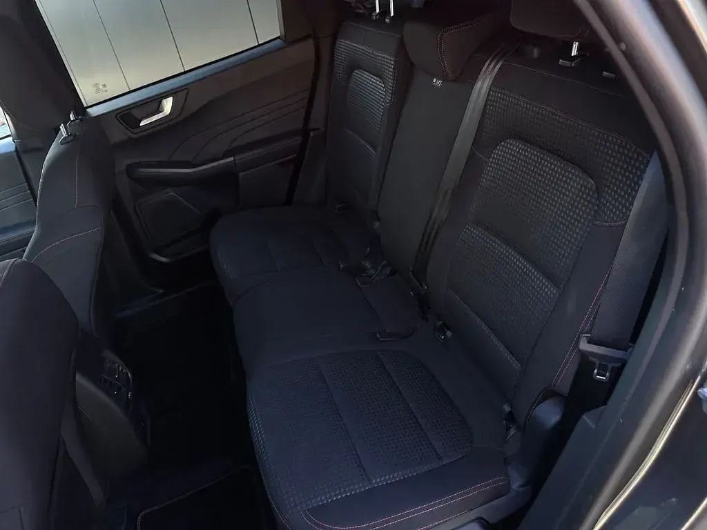 Gebraucht Ford Kuga ST-Line 152 PS (111 kW) 2022 Grau SUV