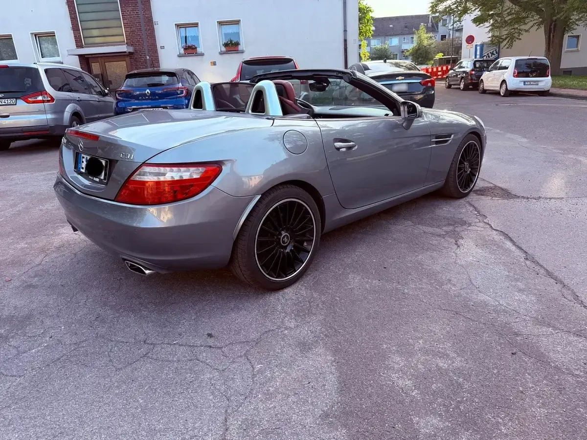 Gebraucht Mercedes SLK250 204 PS (150 kW) 2012 Cabrio