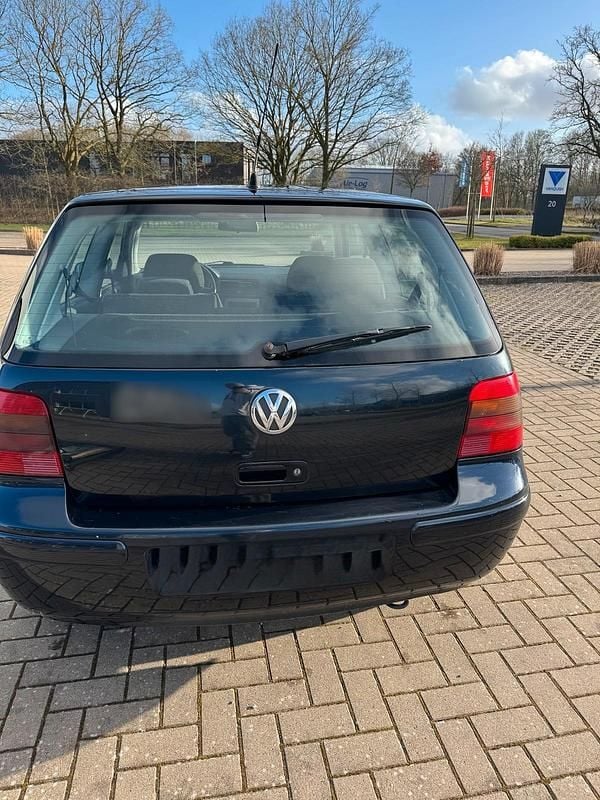 Gebraucht VW Golf IV 101 PS (74 kW) 2002 Blau Limousine