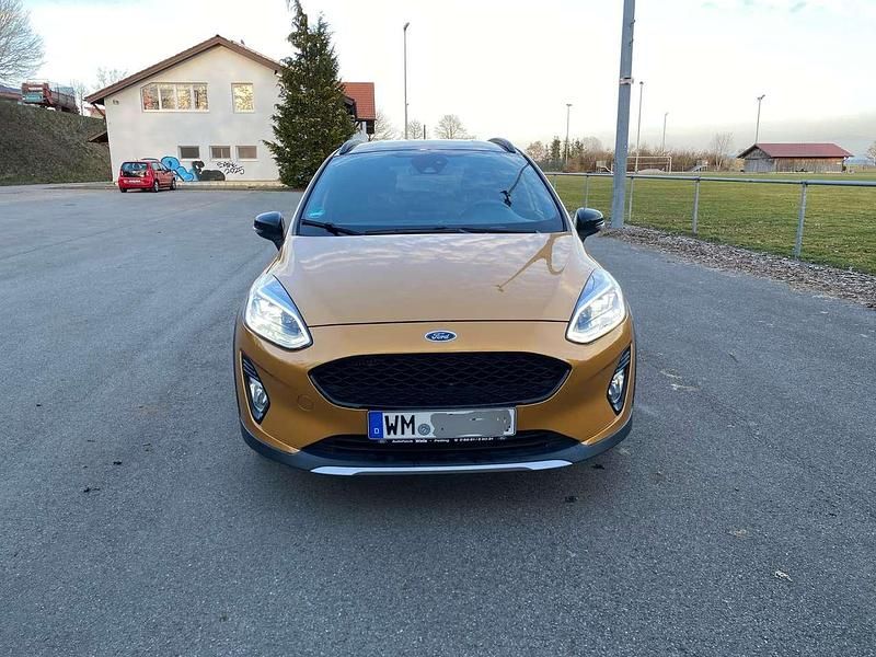 Gebraucht Ford Fiesta Active 125 PS (91 kW) 2018 Orange Kleinwagen