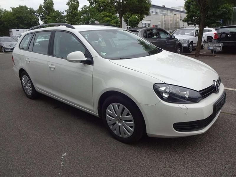 Weiß Gebraucht 2013 VW Golf VII Comfortline Kombi | 7.900 € (Guter Preis) - Bild 1/4