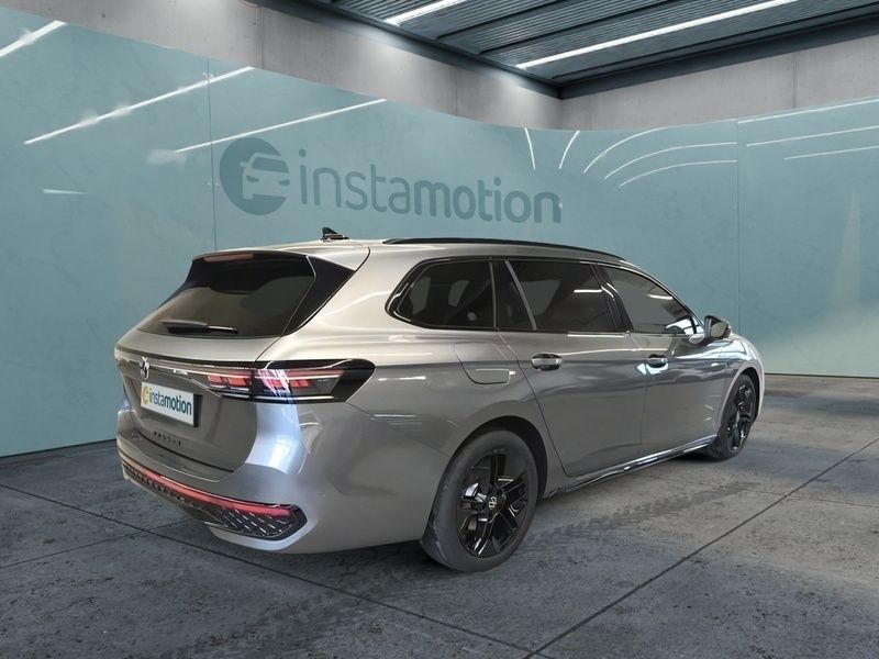 Gebraucht VW Passat Pro 150 PS (110 kW) 2024 Grau Kombi