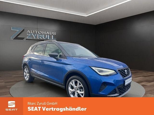 Blau Gebraucht 2022 Seat Arona FR SUV | 19.490 € (Fairer Preis) - Bild 1/4