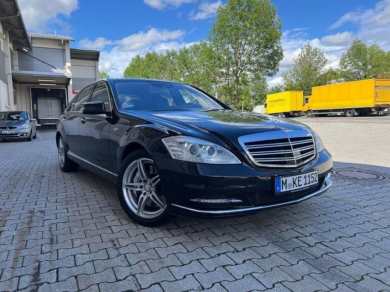 Schwarz Gebraucht 2012 Mercedes S600L Limousine | 31.900 € (Superpreis) - Bild 1/4