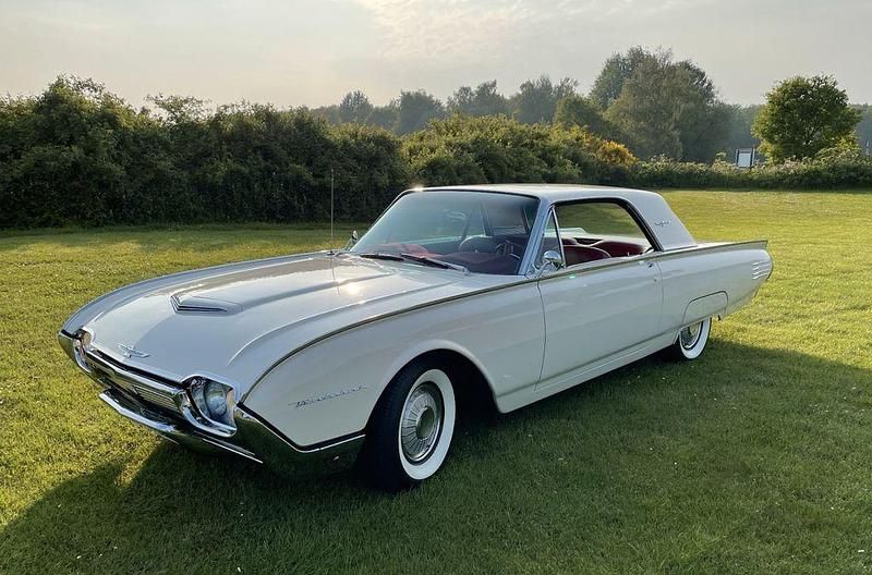 Weiß Gebraucht 1961 Ford Thunderbird Coupé | 36.800 € - Bild 1/4