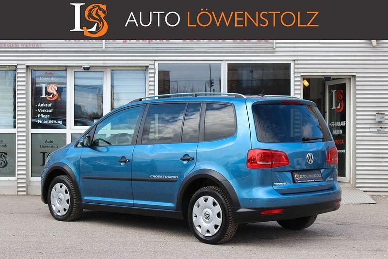 Gebraucht VW Touran Cross 140 PS (102 kW) 2015 Blau Van / Kleinbus
