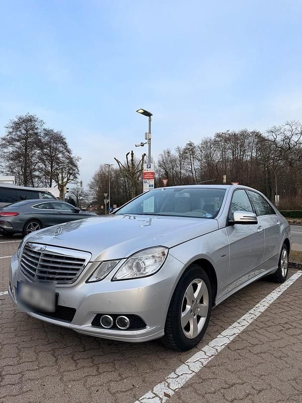 Gebraucht Mercedes E200 184 PS (135 kW) 2009 Grau Limousine